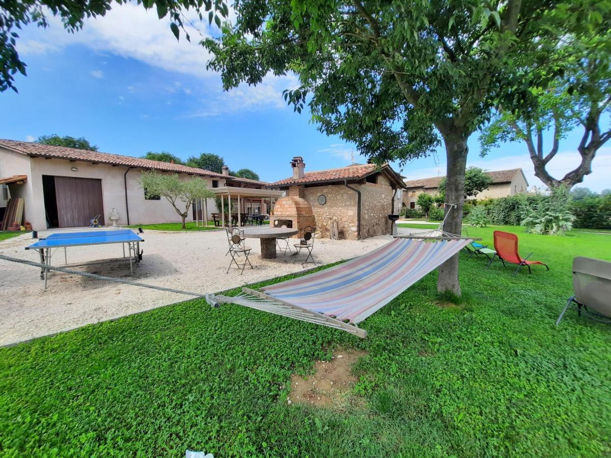 Corte Davini Agriturismo Monzambano Exterior foto