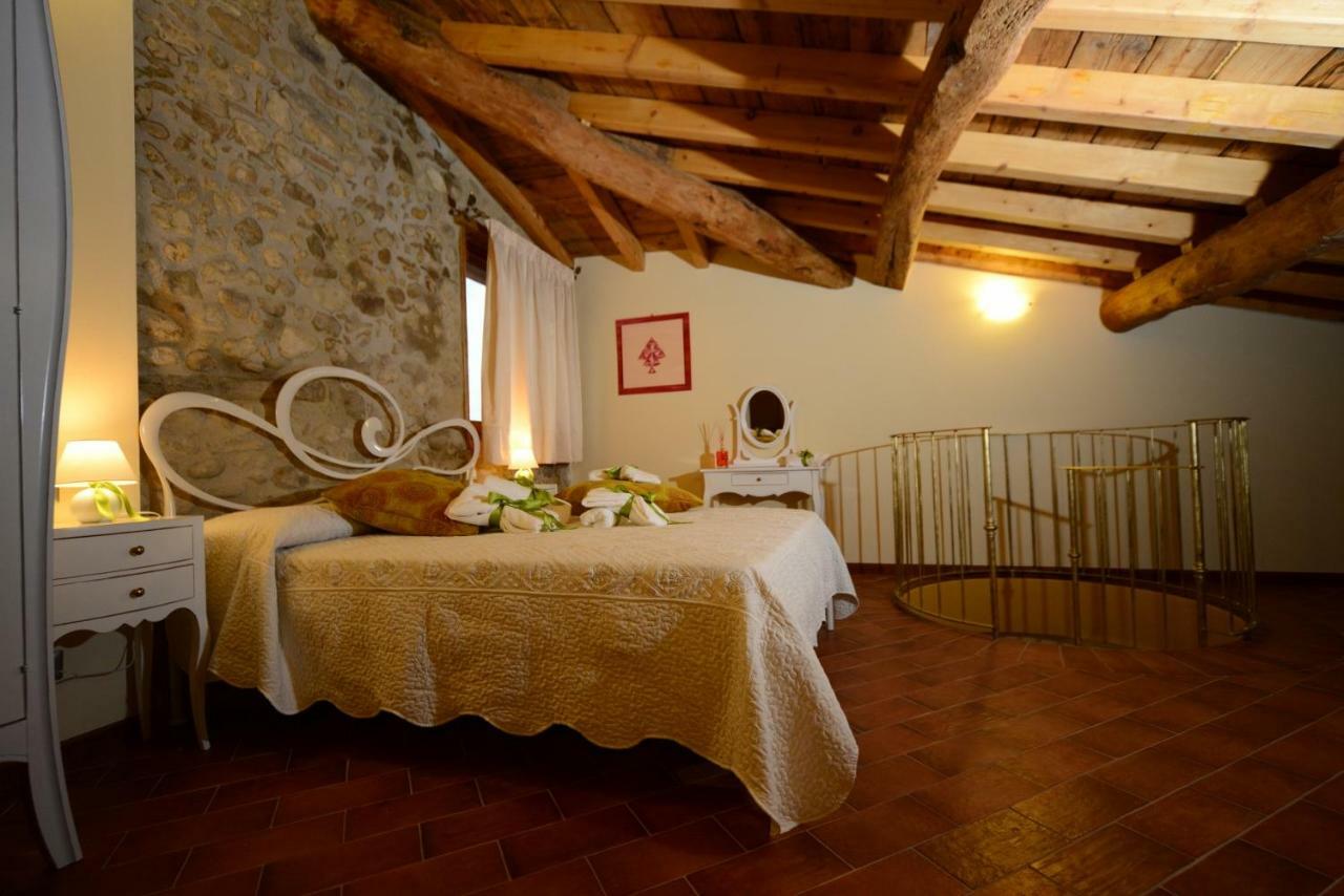 Corte Davini Agriturismo Monzambano Exterior foto
